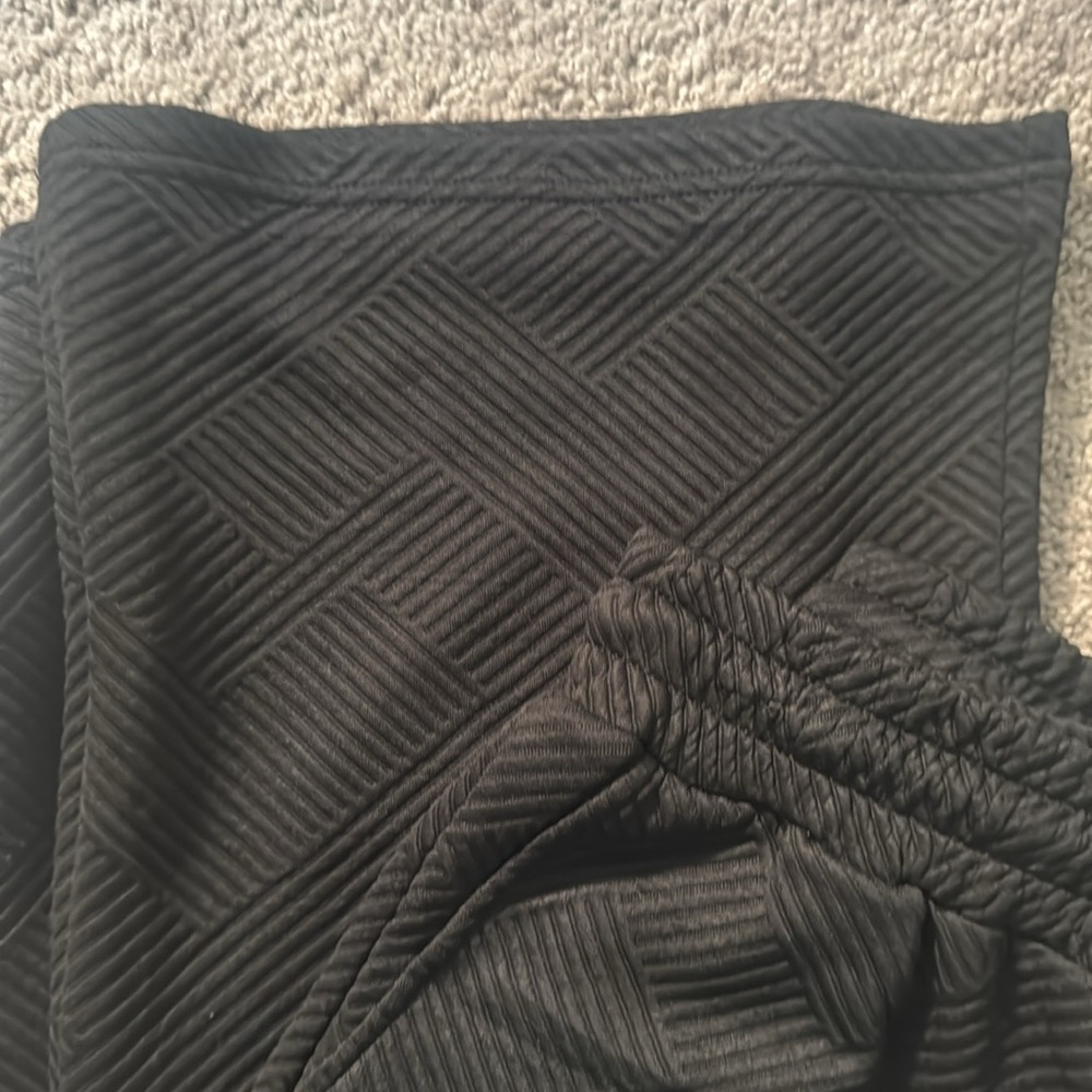 Wide Leg Textured Drawstring Pants - Picture 2 of 4